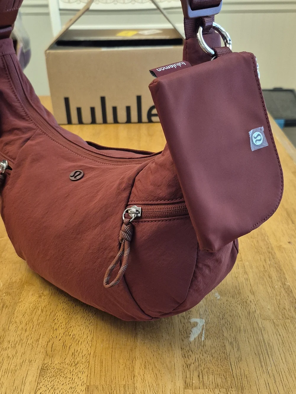 Lululemon SET Slouchy sling crossbody bag 6L & Clippable Wallet Cranberry Charm